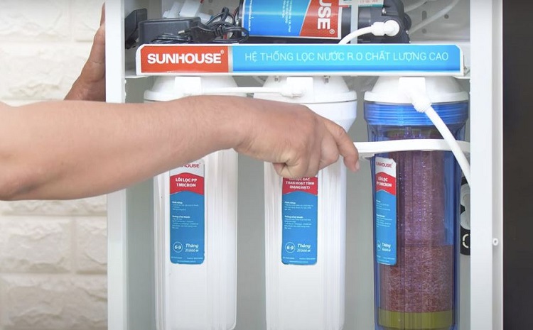 cach thay loi loc nuoc sunhouse